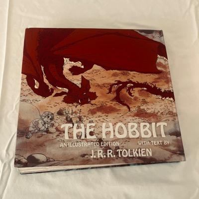 J.R.R. Tolkien An Illustrated Edition of The Hobbit (O-MG)