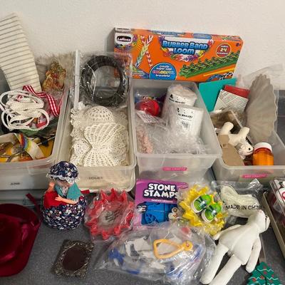 B6- Crafting supplies (doilies, VBS crafts, glitter, etc)