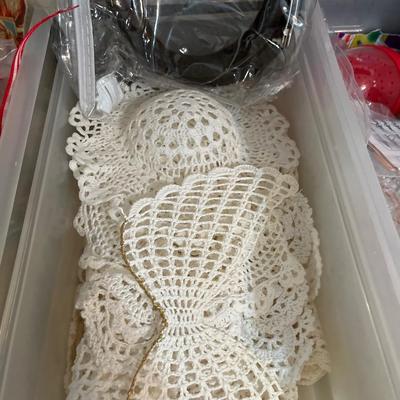 B6- Crafting supplies (doilies, VBS crafts, glitter, etc)