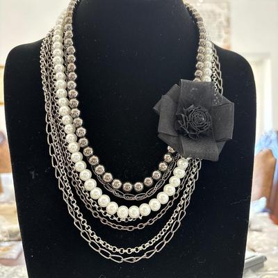 Multi layer chain and pearl necklace, black flower