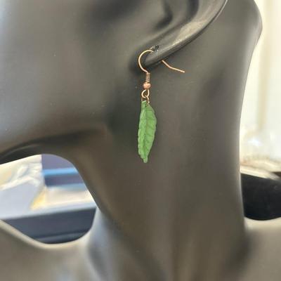 Vintage Frosted Glass Green leaf gold toned earrings
