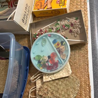 B10- Quilling, baskets, woven mat