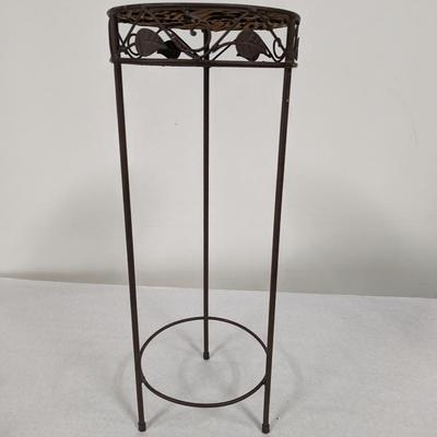 Metal Plant Stand With Wicker Top