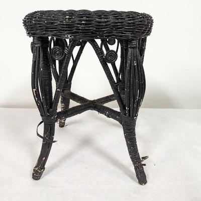 Wicker Plant Stand