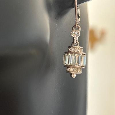 Vintage Beautiful crystal dangle earrings
