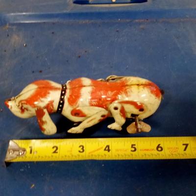 LOT 128 TIN LITHO WIND UP DOG