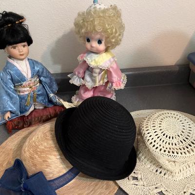 B31- Precious Moments & Geisha doll with hats
