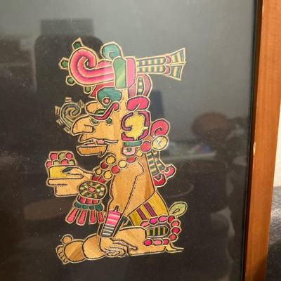 B33- Wood accessories & vintage picture