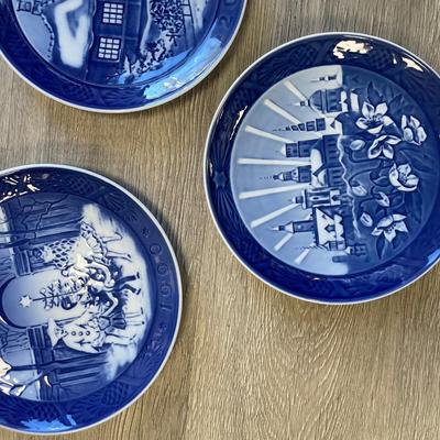 Set of 3 Royal Copenhagen Plates 1990, 2005, 2008