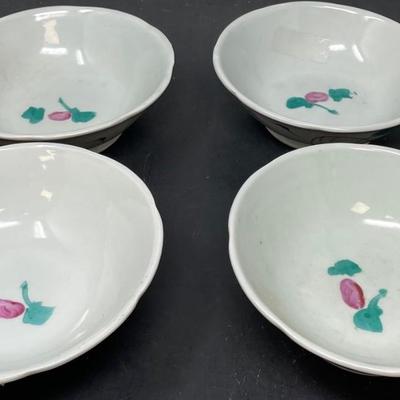 Two Early 20th Century Chinese Dish Plates