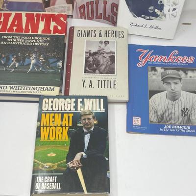 Sports Memorabilia Collection Six Books / Magazines/ Giants, Yankees, Jordan