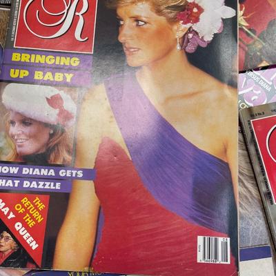 32 British Royal Family Magazine