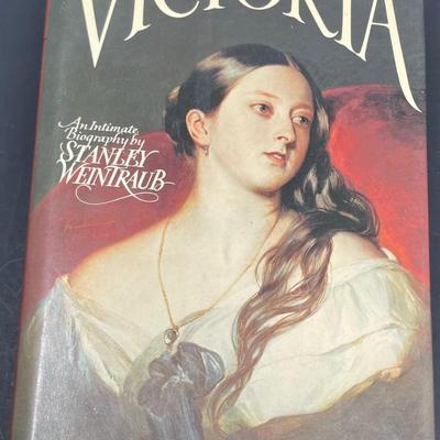 Royal Book "Queen Victoria, An Intimate Biography" by Stanley Weintraub