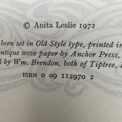 Edwardians in Love, Anita Leslie