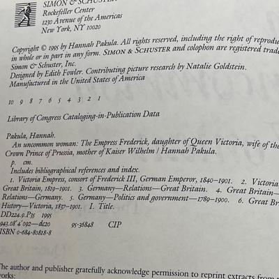 An Uncommon Woman, Hannah Pakula