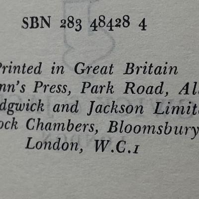 The Prince and His Lady, Elizabeth Longford