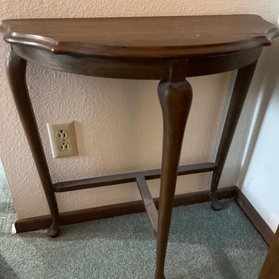 B38- side table