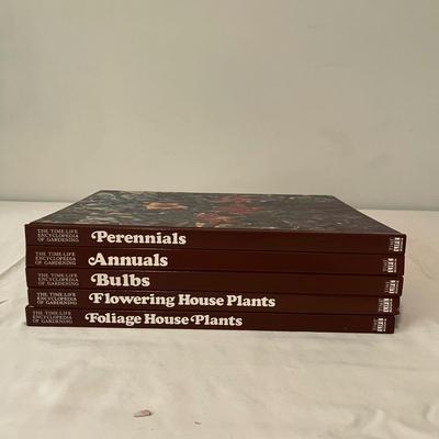 The Time Life Encyclopedia of Gardening (O-MG)