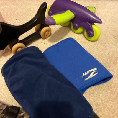 H2- Organizer, gloves, exercise stuff