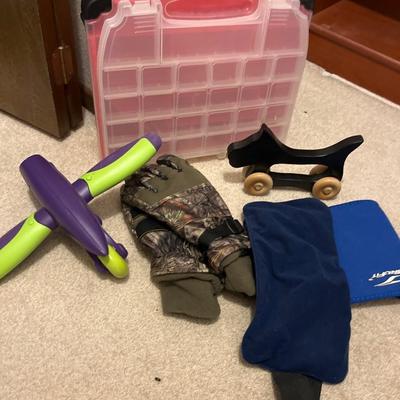 H2- Organizer, gloves, exercise stuff