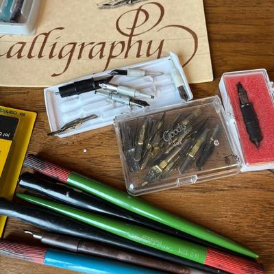 H6- Calligraphy ones, nibs, ink, paper