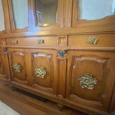 Elegant Robust Wood Chinese Display Cabinet