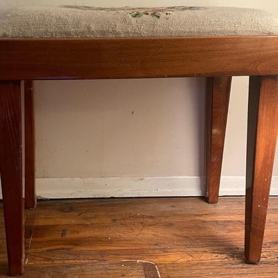 Bench Chair with Patestore Tip