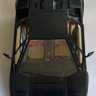 1989 Lamborghini Countach Production Car, Bburago, Italy, 1/18 Scale, Mint Condition