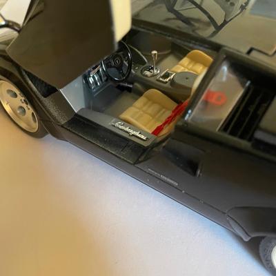 1989 Lamborghini Countach Production Car, Bburago, Italy, 1/18 Scale, Mint Condition