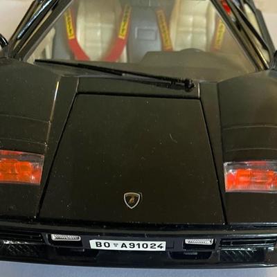 1989 Lamborghini Countach Production Car, Bburago, Italy, 1/18 Scale, Mint Condition
