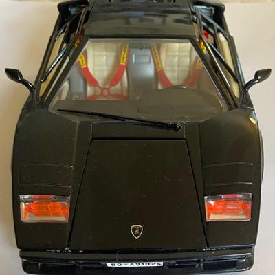 1989 Lamborghini Countach Production Car, Bburago, Italy, 1/18 Scale, Mint Condition