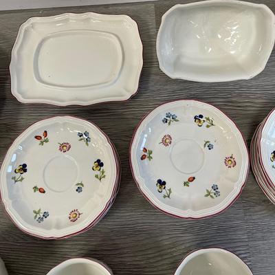 Set of Villeroy & Boch Dinning Wear