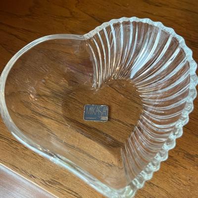 DR2- Handblown glass vase & Mikasa bowl