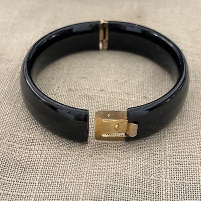 Black magnetic close black bracelet