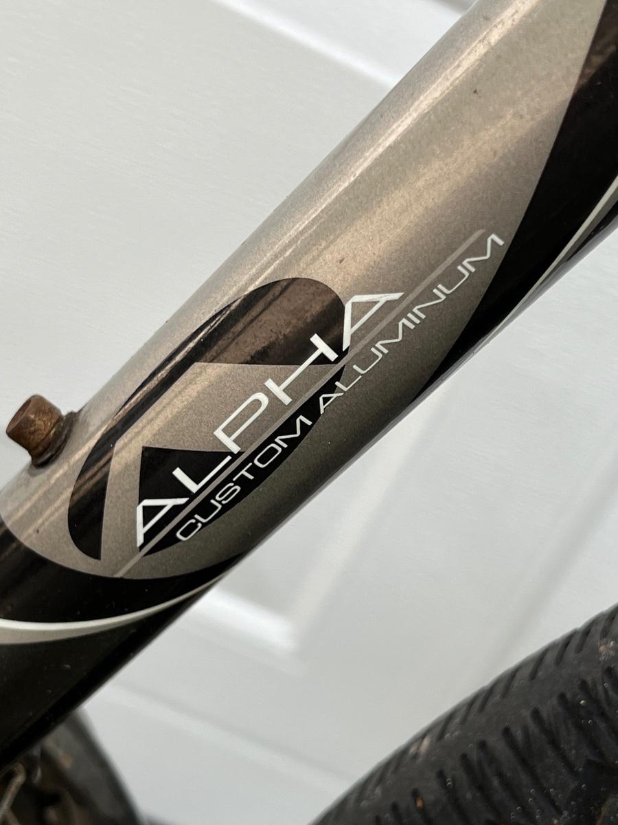 TREK Navigator 300 Alpha Custom Aluminum Mens Bike Read Details EstateSales