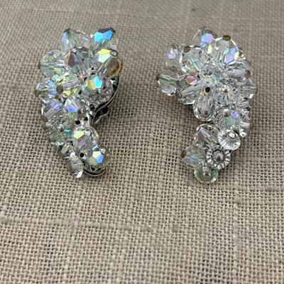 1960s Comma Shaped Iridescent Crystal Bead Cluster Clip Earrings