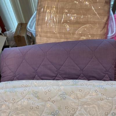 LC1- Twin blankets, afghan, body pillow & 2 other pillows