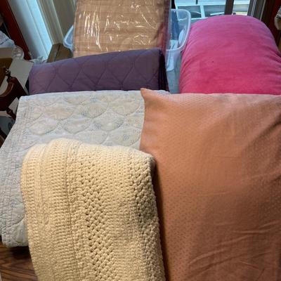 LC1- Twin blankets, afghan, body pillow & 2 other pillows