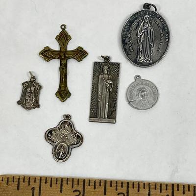 Vintage religious jewelry lot