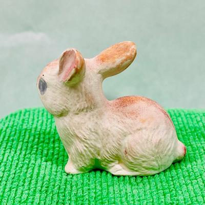 VIntage Ceramic Bunny figurine 1.75