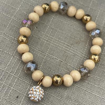 Tan and clear beaded bracelet