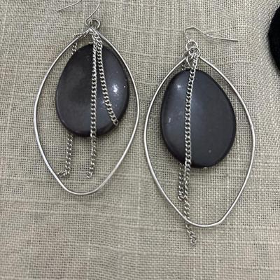 Black and silver tone hoop dangle earrings