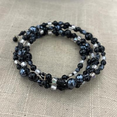 Black and blue beaded wire adjustable bracelet