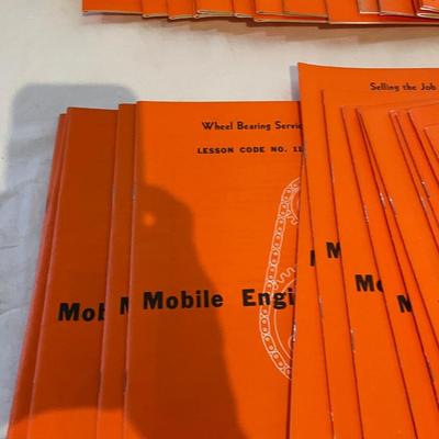LESSON BOOKS ON MOBILE ENGINES