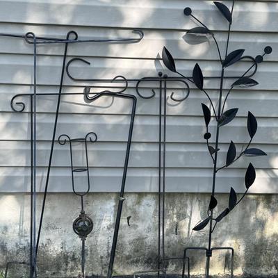 Metal Holders for Bird feeders/Birdhouses