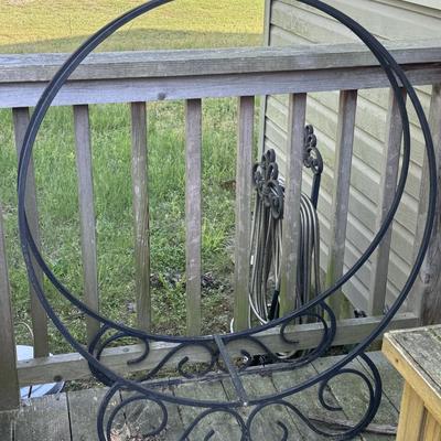 Round Metal Log Holder