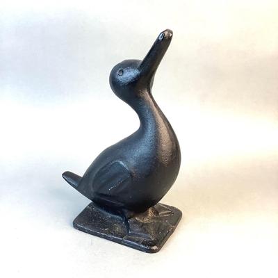 1064 Vintage Cast Iron Virginia Metal Crafters Duck / Door Stop