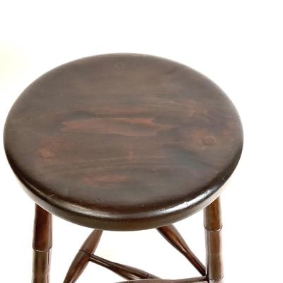 1074 Vintage Pine Dark Stain Stool