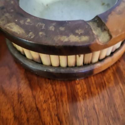 VINTAGE MIKASA CRYSTAL LIGHTER, 2 MARBLE EGGS AND 2 ASHTRAYS