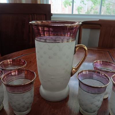 GORGEOUS PITCHER & GLASS SET PLUS A SILVER PLATED TRAY